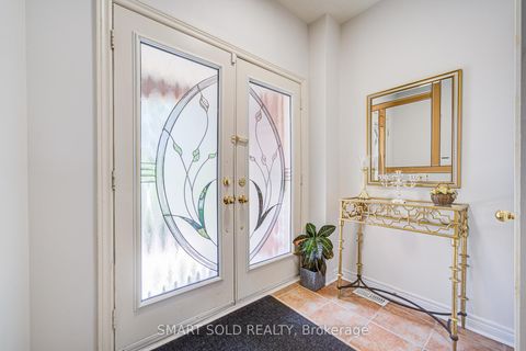 Photo 6 at 40 Tuscana Boulevard, Patterson, Vaughan