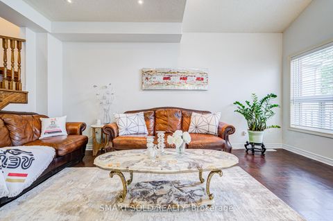 Photo 10 at 40 Tuscana Boulevard, Patterson, Vaughan