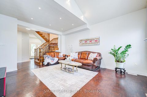 Photo 11 at 40 Tuscana Boulevard, Patterson, Vaughan