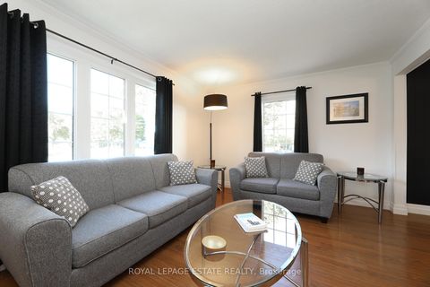 Photo 6 at 57 Merritt Road, Parkview, Toronto