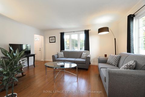 Photo 7 at 57 Merritt Road, Parkview, Toronto
