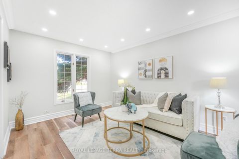 Photo 2 at 67 Livingstone Street W, Sunnidale, Barrie
