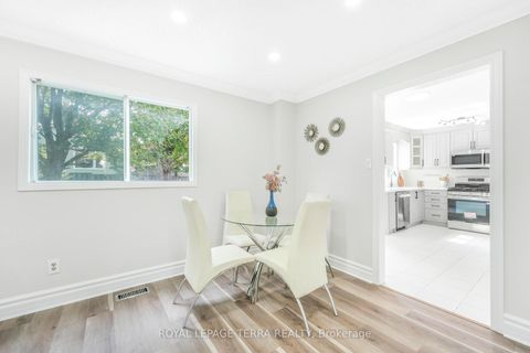 Photo 7 at 67 Livingstone Street W, Sunnidale, Barrie