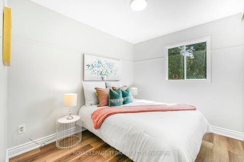 Photo 23 at 67 Livingstone Street W, Sunnidale, Barrie