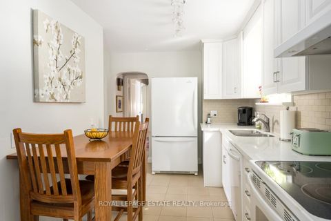 Photo 7 at 25 Ferncroft Drive, Cliffside, Toronto