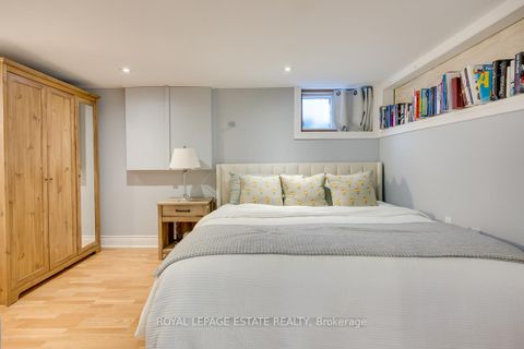Photo 15 at 25 Ferncroft Drive, Cliffside, Toronto