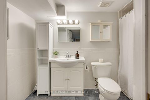 Photo 19 at 25 Ferncroft Drive, Cliffside, Toronto