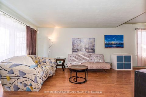 Photo 6 at 16 North Bonnington Avenue, Birchmount, Toronto
