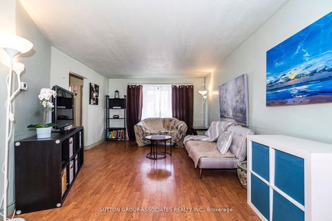 Photo 9 at 16 North Bonnington Avenue, Birchmount, Toronto