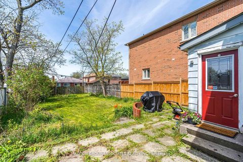 Photo 31 at 16 North Bonnington Avenue, Birchmount, Toronto