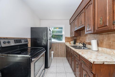 Photo 7 at 2 Topham Road, Parkview, Toronto