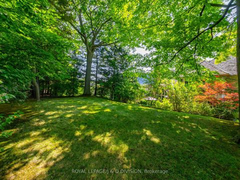 Photo 3 at 8 Glenallan Road, York Mills, Toronto