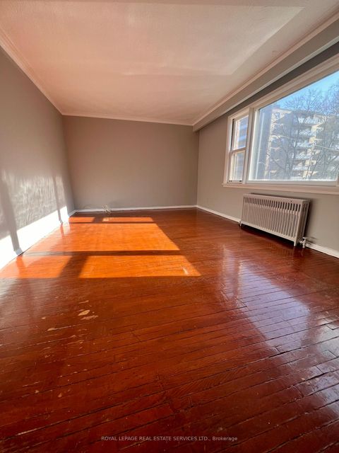 Photo 2 at 20 Park Boulevard, Long Branch, Toronto