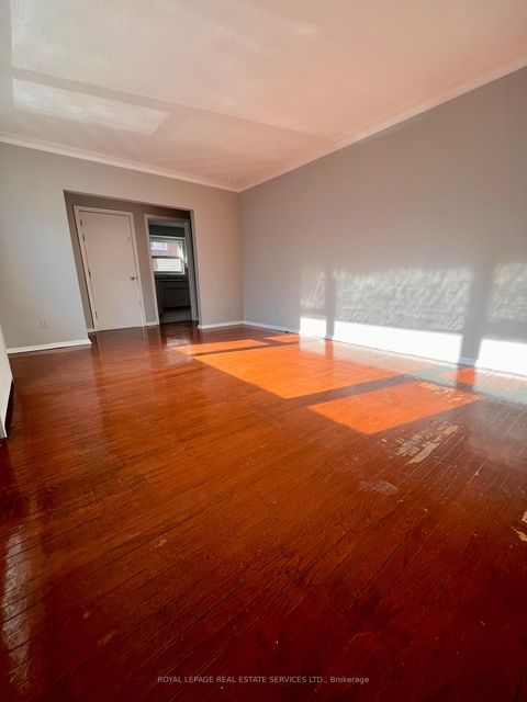 Photo 4 at 20 Park Boulevard, Long Branch, Toronto