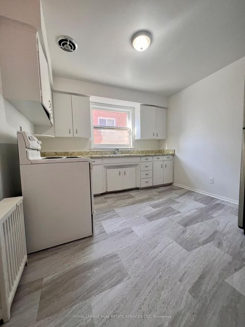 Photo 6 at 20 Park Boulevard, Long Branch, Toronto
