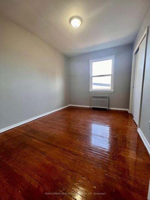 Photo 8 at 20 Park Boulevard, Long Branch, Toronto