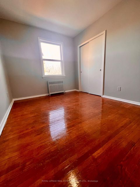 Photo 9 at 20 Park Boulevard, Long Branch, Toronto