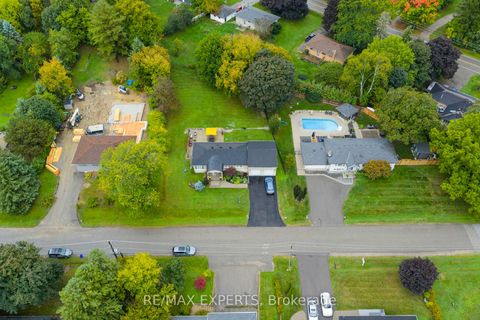 Photo 2 at 76 Bachley Crescent, Pottageville, King