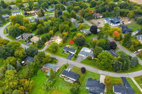 Photo 6 at 76 Bachley Crescent, Pottageville, King Photo 6 at 76 Bachley Crescent, Pottageville, King