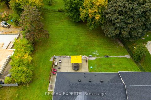 Photo 10 at 76 Bachley Crescent, Pottageville, King Photo 10 at 76 Bachley Crescent, Pottageville, King