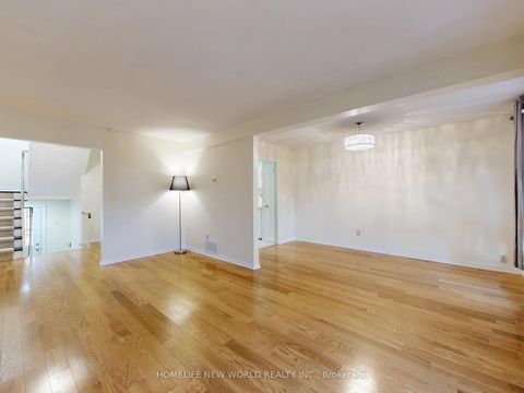 Photo 4 at 55 - 90 Crockamhill Drive, Agincourt North, Toronto
