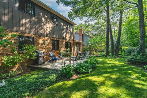 Photo 2 at 19 Oakridge Drive, Sunnidale, Barrie