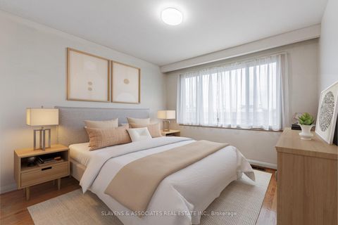 Photo 10 at 796 Davenport Road, Wychwood, Toronto