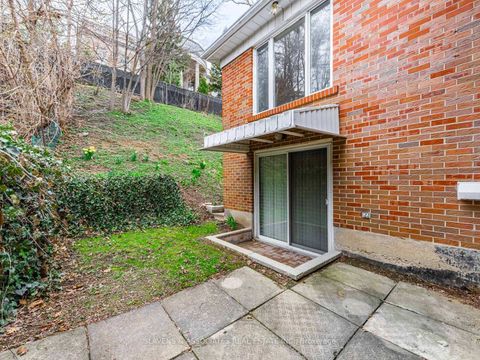Photo 32 at 796 Davenport Road, Wychwood, Toronto