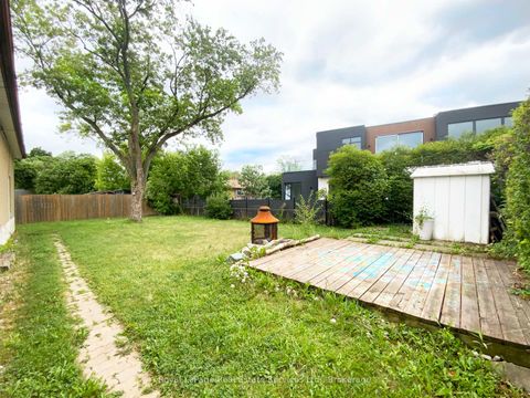Photo 6 at 2072 Bridge Road, WO West, Oakville