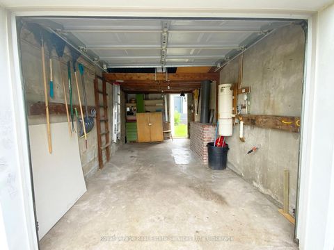 Photo 22 at 2072 Bridge Road, WO West, Oakville