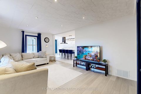 Photo 19 at 14376 Jane Street, King City, King