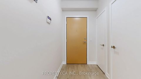 Photo 21 at 311 - 30 Nelson Street, Waterfront Communities C1, Toronto