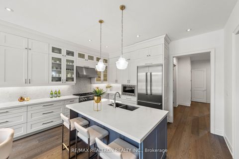 Photo 16 at 92 Chaiwood Court, Patterson, Vaughan