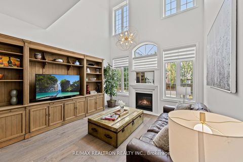 Photo 22 at 92 Chaiwood Court, Patterson, Vaughan