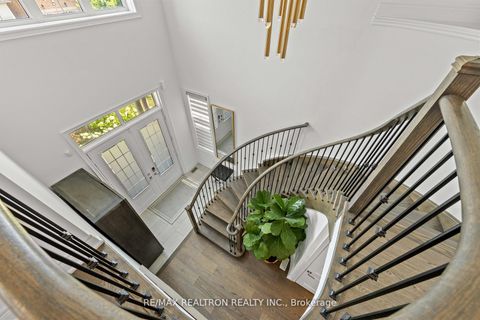 Photo 26 at 92 Chaiwood Court, Patterson, Vaughan