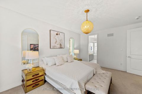 Photo 28 at 92 Chaiwood Court, Patterson, Vaughan