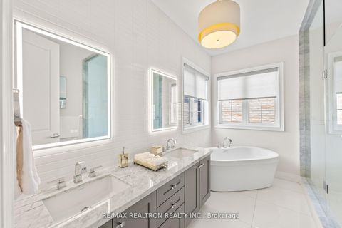 Photo 29 at 92 Chaiwood Court, Patterson, Vaughan