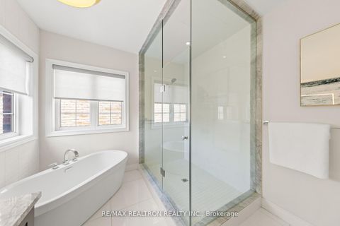 Photo 31 at 92 Chaiwood Court, Patterson, Vaughan