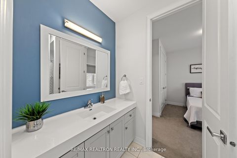 Photo 34 at 92 Chaiwood Court, Patterson, Vaughan