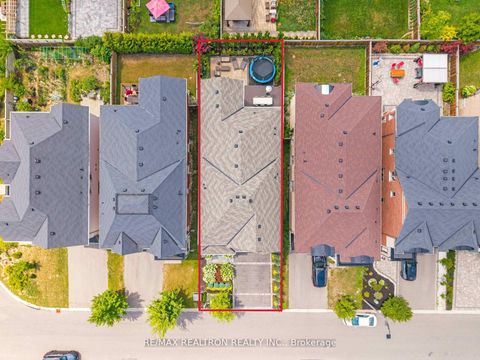 Photo 48 at 92 Chaiwood Court, Patterson, Vaughan