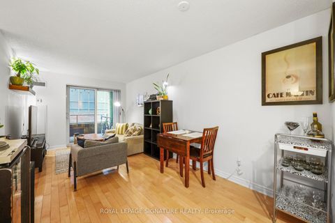Photo 8 at 343 - 250 Wellington Street W, Waterfront Communities C1, Toronto