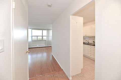 Photo 2 at 1601 - 270 Palmdale Drive, Sullivan, Toronto