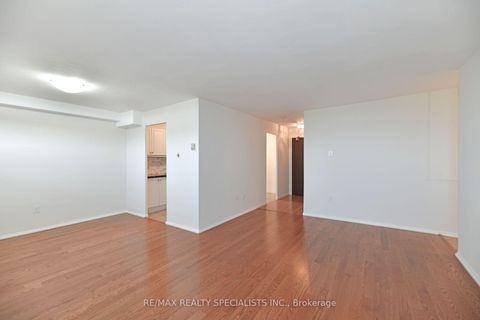 Photo 7 at 1601 - 270 Palmdale Drive, Sullivan, Toronto