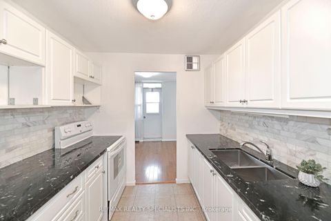 Photo 9 at 1601 - 270 Palmdale Drive, Sullivan, Toronto