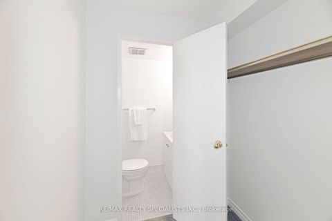Photo 16 at 1601 - 270 Palmdale Drive, Sullivan, Toronto