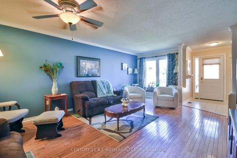 Photo 4 at 1957 Mill Street, Alcona, Innisfil