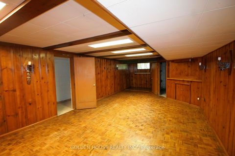 Photo 12 at 260 Moore Park Avenue, Newtonbrook West, Toronto