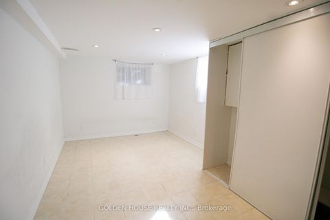 Photo 13 at 260 Moore Park Avenue, Newtonbrook West, Toronto