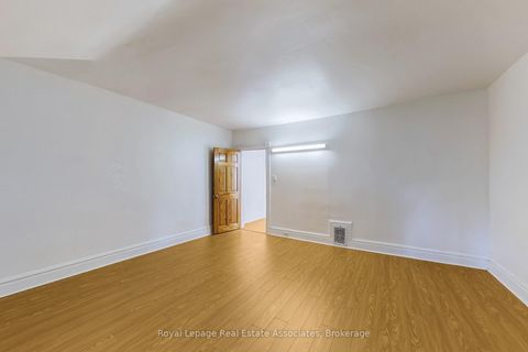 Photo 36 at 143 Seaton Street, Moss Park, Toronto