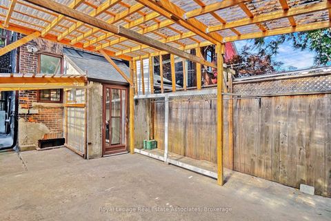 Photo 46 at 143 Seaton Street, Moss Park, Toronto